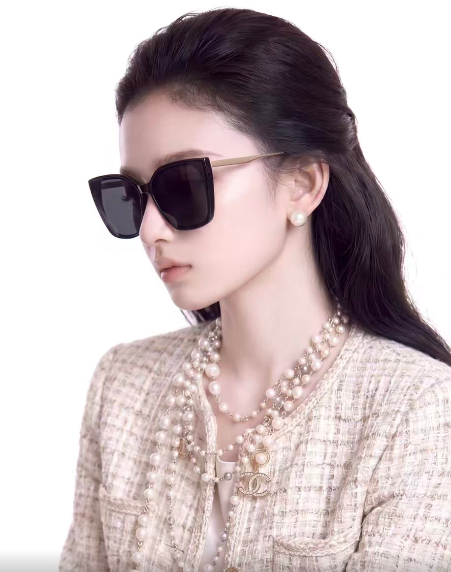 Vintage Trendy Women’s Oversized Square UV400 Sunglasses
